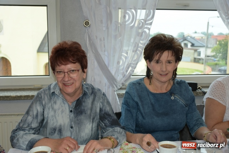 Zdjęcie w galerii na portalu naszraciborz.pl: Krzyżanowickie Koło Gospodyń Wiejskich świętowało Dzień Matki wiadomości z regionu