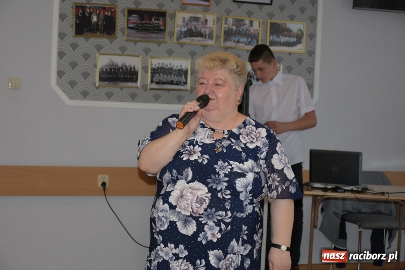 Zdjęcie w galerii na portalu naszraciborz.pl: Krzyżanowickie Koło Gospodyń Wiejskich świętowało Dzień Matki wiadomości z regionu