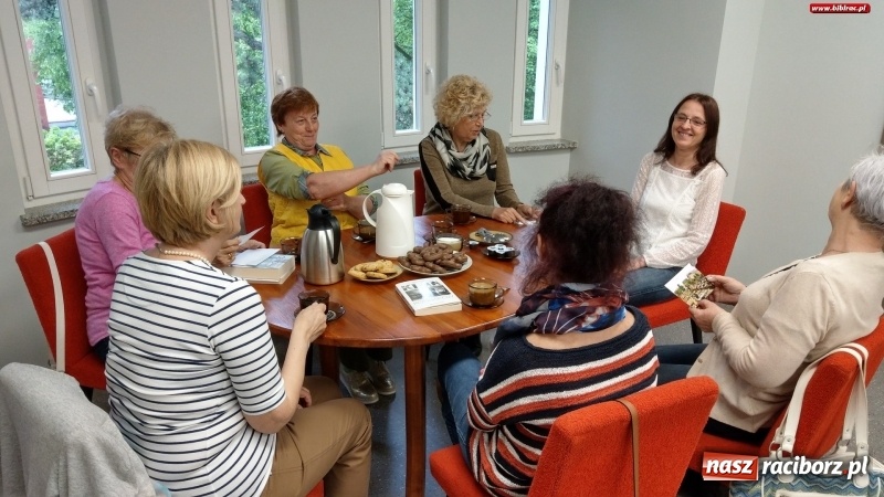 Zdjęcie w galerii na portalu naszraciborz.pl: Dyskusyjny Klub Książki, czyli Klan Kossaków na Kasprowicza wiadomości z regionu