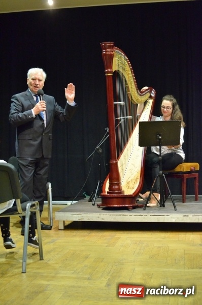 Zdjęcie w galerii na portalu naszraciborz.pl: Harfa bohaterką koncertu umuzykalniającego w RCK wiadomości z regionu
