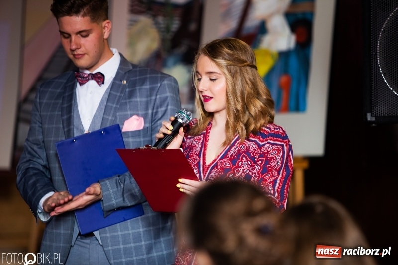 Zdjęcie w galerii na portalu naszraciborz.pl: W tym naszym Kasprowiczu. Wieczór autorski dr Antoniego Śliwy w I LO wiadomości z regionu