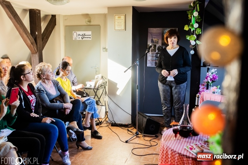 Zdjęcie w galerii na portalu naszraciborz.pl: Spektakl Fernando w wykonaniu grupy Irrealis w Pietraszynie wiadomości z regionu