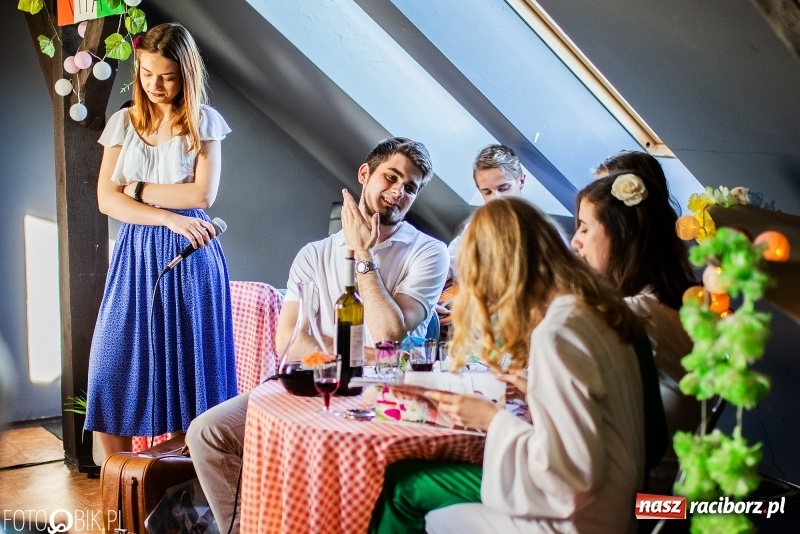 Zdjęcie w galerii na portalu naszraciborz.pl: Spektakl Fernando w wykonaniu grupy Irrealis w Pietraszynie wiadomości z regionu