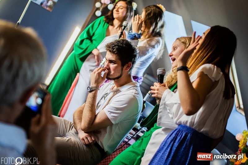 Zdjęcie w galerii na portalu naszraciborz.pl: Spektakl Fernando w wykonaniu grupy Irrealis w Pietraszynie wiadomości z regionu