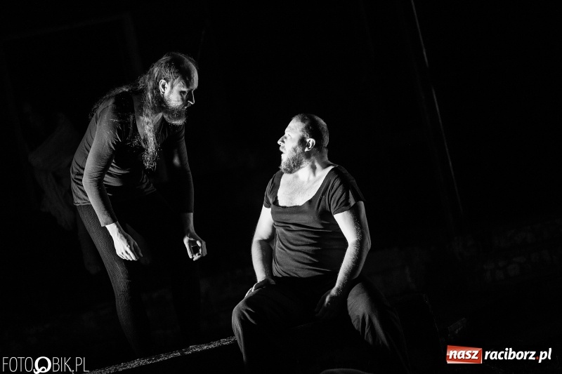Zdjęcie w galerii na portalu naszraciborz.pl: Spektakl Złodziej według Myśliwskiego w Amfiteatrze BUK w Rudach  wiadomości z regionu