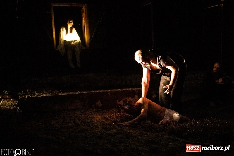 Zdjęcie w galerii na portalu naszraciborz.pl: Spektakl Złodziej według Myśliwskiego w Amfiteatrze BUK w Rudach  wiadomości z regionu