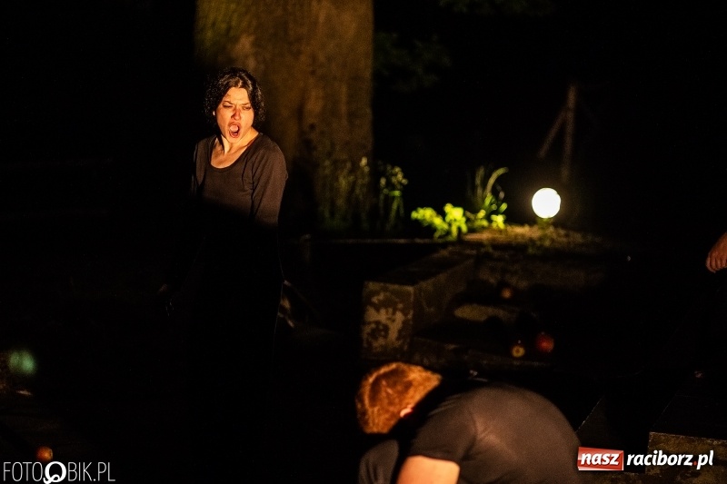 Zdjęcie w galerii na portalu naszraciborz.pl: Spektakl Złodziej według Myśliwskiego w Amfiteatrze BUK w Rudach  wiadomości z regionu