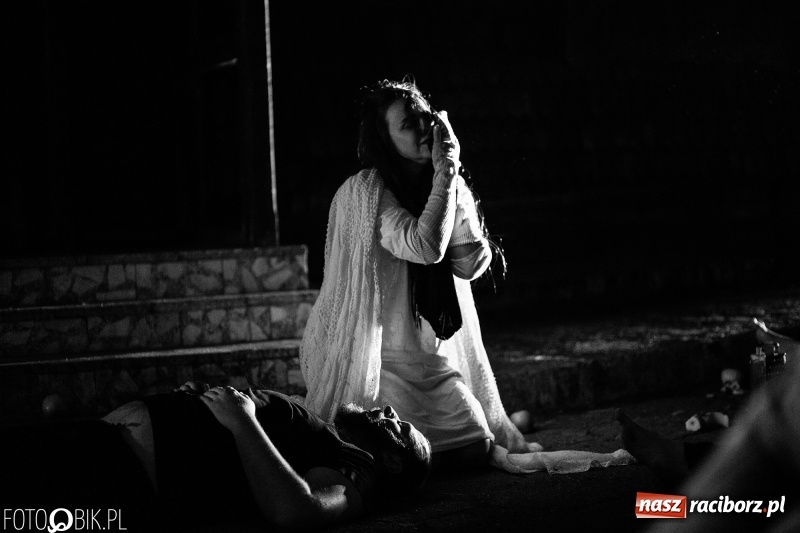 Zdjęcie w galerii na portalu naszraciborz.pl: Spektakl Złodziej według Myśliwskiego w Amfiteatrze BUK w Rudach  wiadomości z regionu