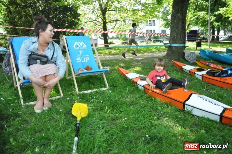 Zdjęcie w galerii na portalu naszraciborz.pl: Wiosłuj z nami. Piknik wodniacki w parku Roth [FOTO i WIDEO] wiadomości z regionu
