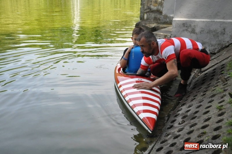Zdjęcie w galerii na portalu naszraciborz.pl: Wiosłuj z nami. Piknik wodniacki w parku Roth [FOTO i WIDEO] wiadomości z regionu