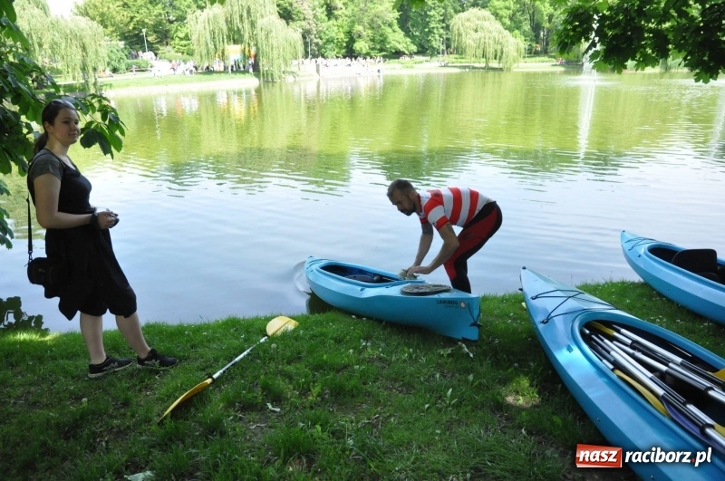Zdjęcie w galerii na portalu naszraciborz.pl: Wiosłuj z nami. Piknik wodniacki w parku Roth [FOTO i WIDEO] wiadomości z regionu