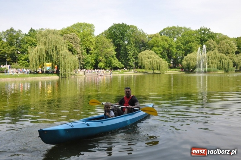 Zdjęcie w galerii na portalu naszraciborz.pl: Wiosłuj z nami. Piknik wodniacki w parku Roth [FOTO i WIDEO] wiadomości z regionu