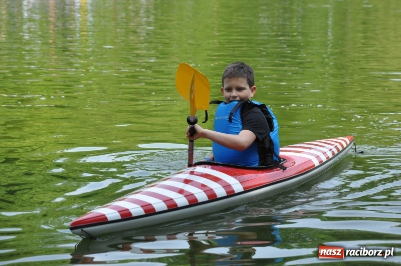 Zdjęcie w galerii na portalu naszraciborz.pl: Wiosłuj z nami. Piknik wodniacki w parku Roth [FOTO i WIDEO] wiadomości z regionu