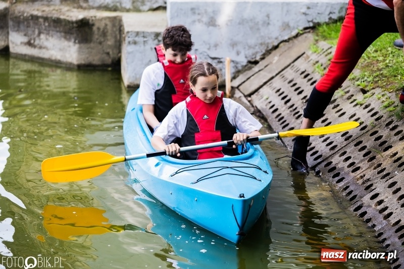 Zdjęcie w galerii na portalu naszraciborz.pl: Wiosłuj z nami. Piknik wodniacki w parku Roth [FOTO i WIDEO] wiadomości z regionu