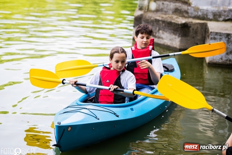 Zdjęcie w galerii na portalu naszraciborz.pl: Wiosłuj z nami. Piknik wodniacki w parku Roth [FOTO i WIDEO] wiadomości z regionu