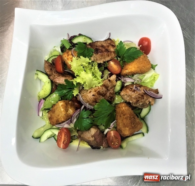 Zdjęcie w galerii na portalu naszraciborz.pl: Na weekend od Braxtonu. Sałatka wiejskiej gospodyni wiadomości z regionu