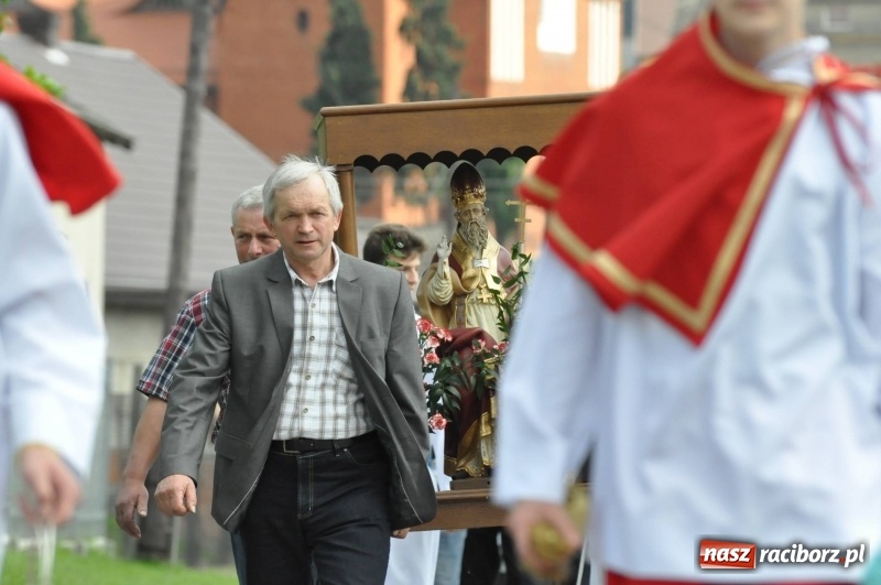 Zdjęcie w galerii na portalu naszraciborz.pl: W Raciborzu Brzeziu poszli ze św. Urbanem [FOTO i WIDEO] wiadomości z regionu