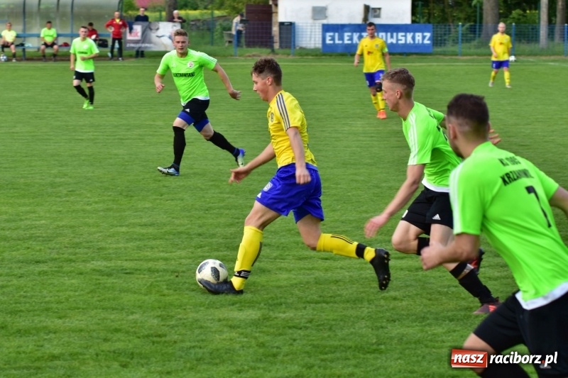 Zdjęcie w galerii na portalu naszraciborz.pl: Krzanowice przechyliły szalę zwycięstwa w pierwszej połowie wiadomości z regionu