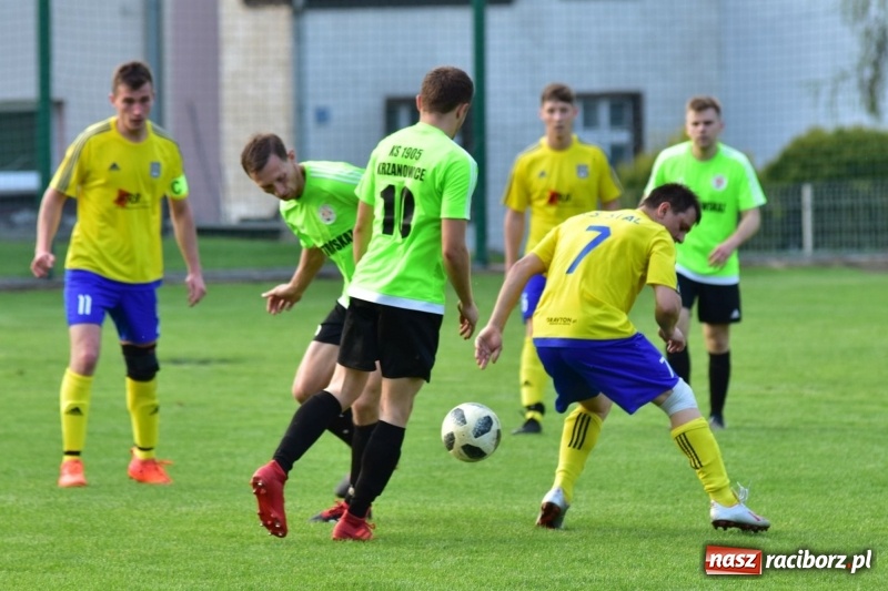 Zdjęcie w galerii na portalu naszraciborz.pl: Krzanowice przechyliły szalę zwycięstwa w pierwszej połowie wiadomości z regionu