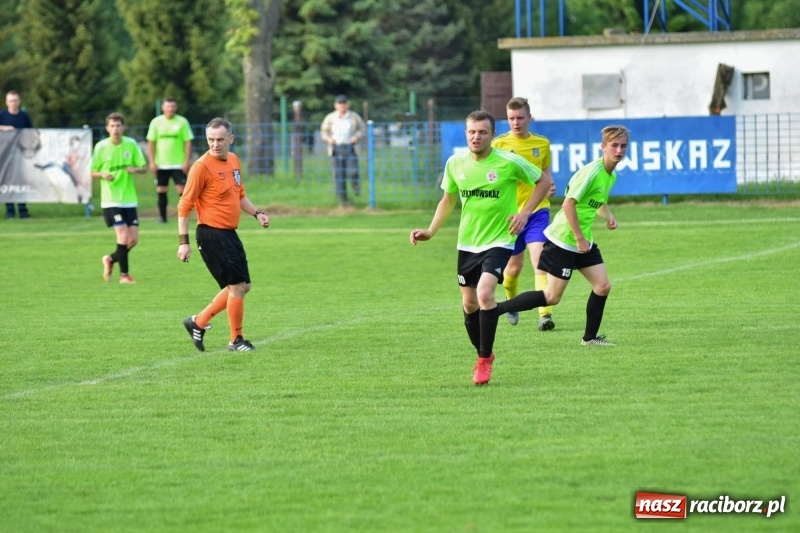 Zdjęcie w galerii na portalu naszraciborz.pl: Krzanowice przechyliły szalę zwycięstwa w pierwszej połowie wiadomości z regionu