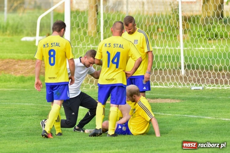 Zdjęcie w galerii na portalu naszraciborz.pl: Krzanowice przechyliły szalę zwycięstwa w pierwszej połowie wiadomości z regionu