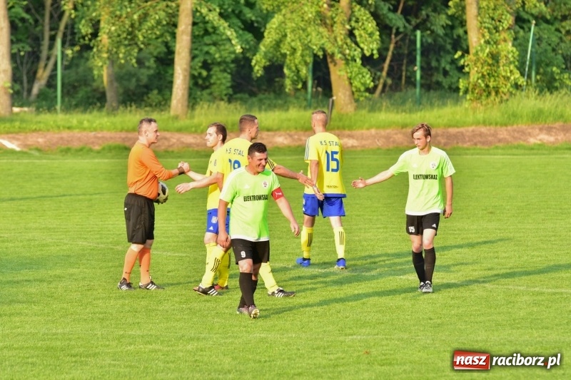 Zdjęcie w galerii na portalu naszraciborz.pl: Krzanowice przechyliły szalę zwycięstwa w pierwszej połowie wiadomości z regionu