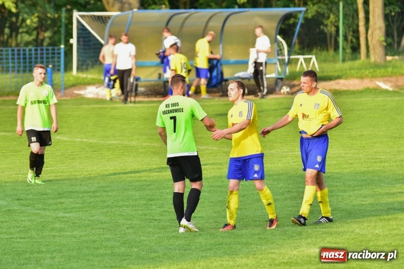 Zdjęcie w galerii na portalu naszraciborz.pl: Krzanowice przechyliły szalę zwycięstwa w pierwszej połowie wiadomości z regionu