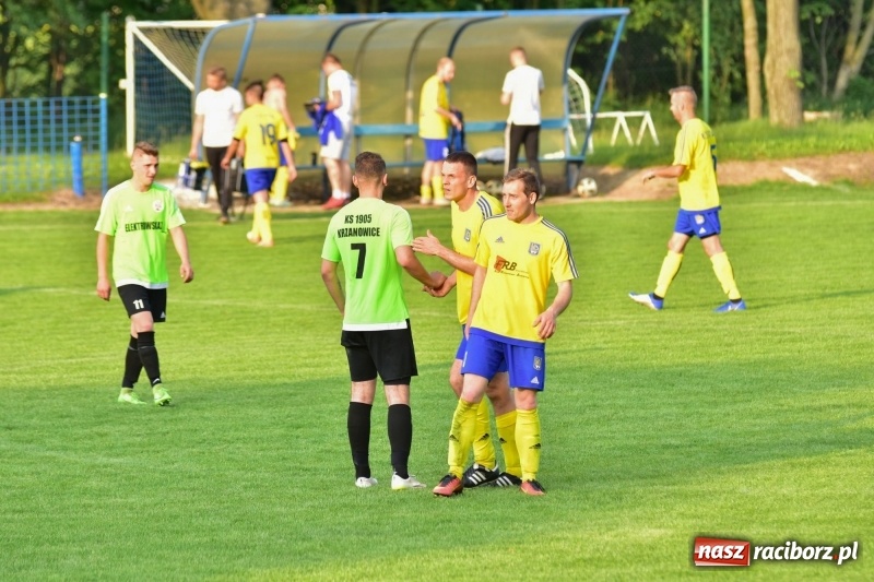 Zdjęcie w galerii na portalu naszraciborz.pl: Krzanowice przechyliły szalę zwycięstwa w pierwszej połowie wiadomości z regionu