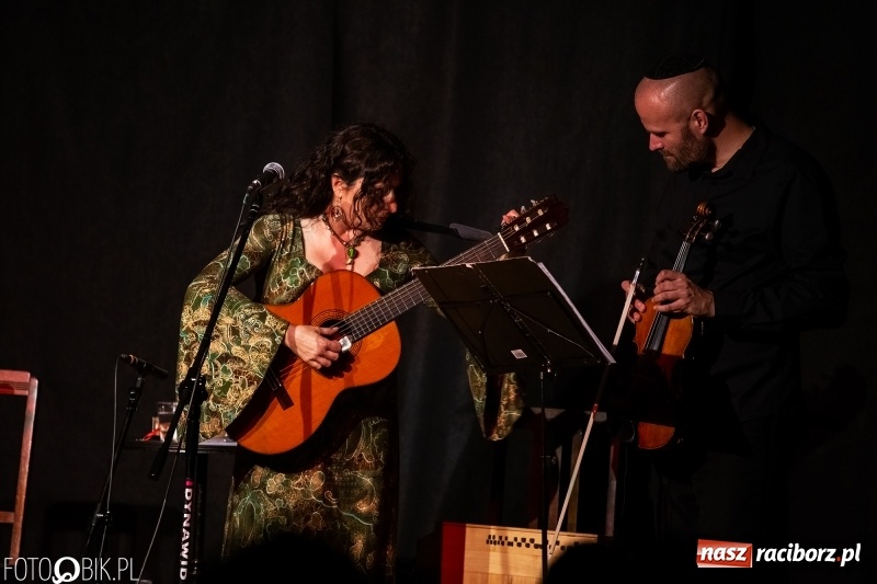 Zdjęcie w galerii na portalu naszraciborz.pl: Festiwal kultury żydowskiej Kugel na Zamku Piastowskim wiadomości z regionu