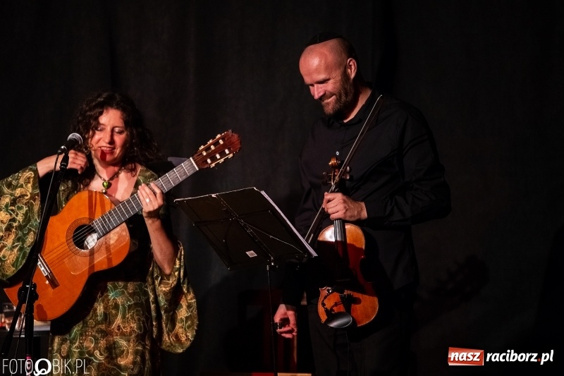 Zdjęcie w galerii na portalu naszraciborz.pl: Festiwal kultury żydowskiej Kugel na Zamku Piastowskim wiadomości z regionu