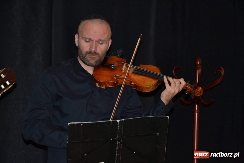 Zdjęcie w galerii na portalu naszraciborz.pl: Festiwal kultury żydowskiej Kugel na Zamku Piastowskim wiadomości z regionu