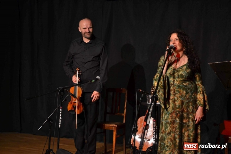 Zdjęcie w galerii na portalu naszraciborz.pl: Festiwal kultury żydowskiej Kugel na Zamku Piastowskim wiadomości z regionu