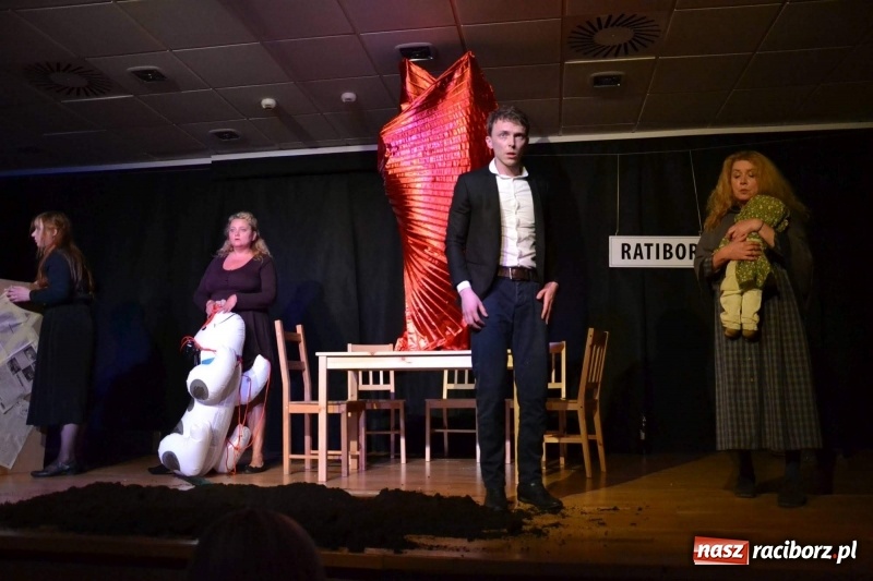 Zdjęcie w galerii na portalu naszraciborz.pl: Festiwal kultury żydowskiej Kugel na Zamku Piastowskim wiadomości z regionu