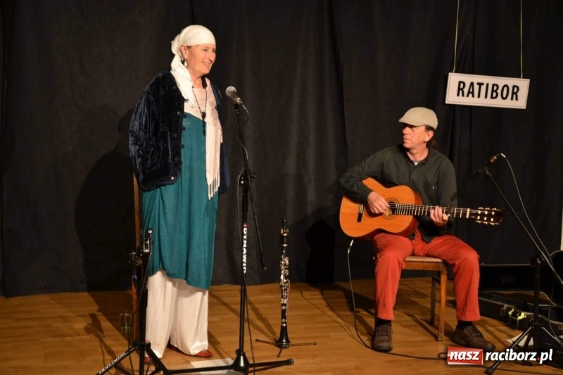 Zdjęcie w galerii na portalu naszraciborz.pl: Festiwal kultury żydowskiej Kugel na Zamku Piastowskim wiadomości z regionu