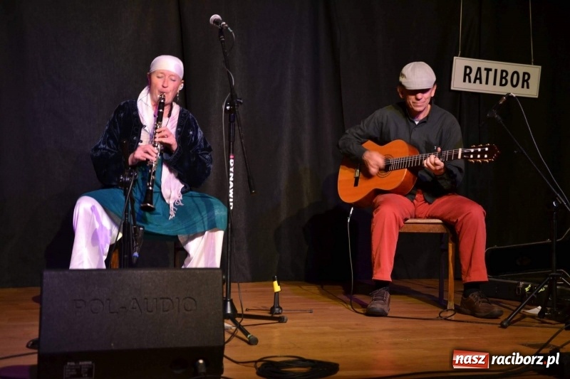 Zdjęcie w galerii na portalu naszraciborz.pl: Festiwal kultury żydowskiej Kugel na Zamku Piastowskim wiadomości z regionu