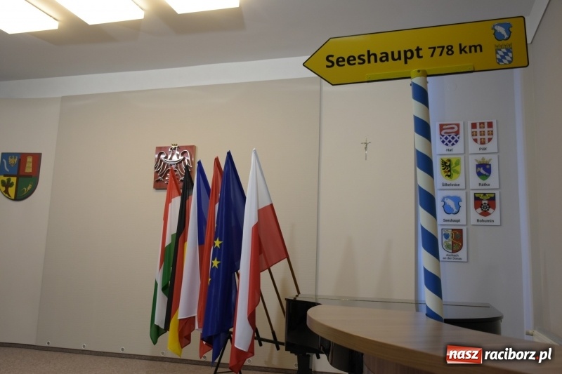 Zdjęcie w galerii na portalu naszraciborz.pl: Koncert majowy i jubileusz partnerskich gmin  wiadomości z regionu