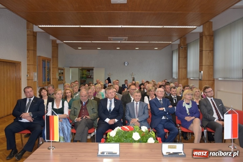 Zdjęcie w galerii na portalu naszraciborz.pl: Koncert majowy i jubileusz partnerskich gmin  wiadomości z regionu