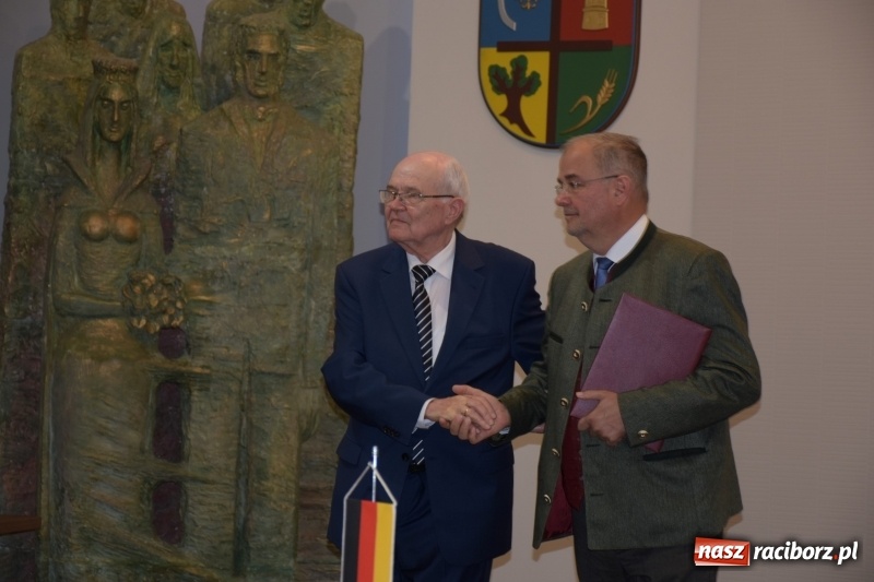 Zdjęcie w galerii na portalu naszraciborz.pl: Koncert majowy i jubileusz partnerskich gmin  wiadomości z regionu