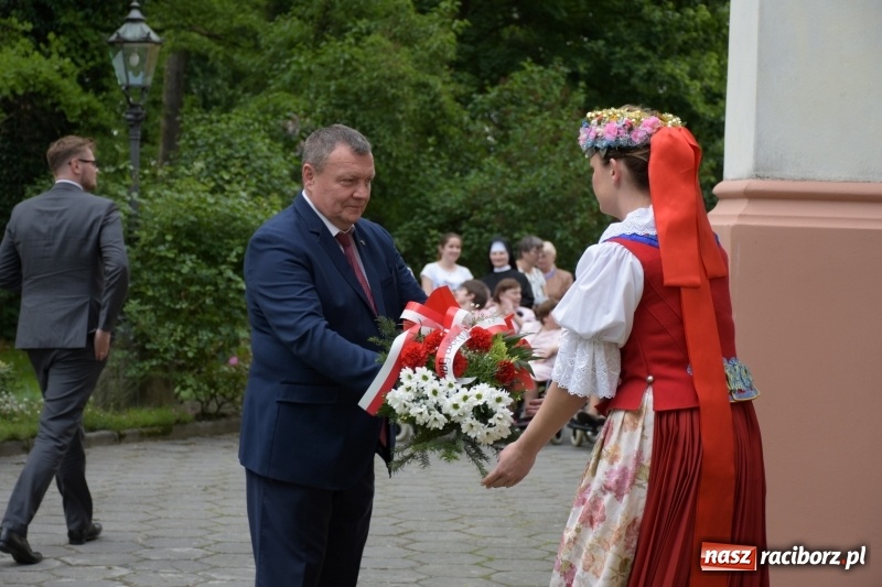Zdjęcie w galerii na portalu naszraciborz.pl: Koncert majowy i jubileusz partnerskich gmin  wiadomości z regionu