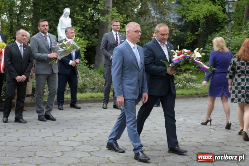 Zdjęcie w galerii na portalu naszraciborz.pl: Koncert majowy i jubileusz partnerskich gmin  wiadomości z regionu