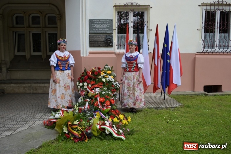 Zdjęcie w galerii na portalu naszraciborz.pl: Koncert majowy i jubileusz partnerskich gmin  wiadomości z regionu