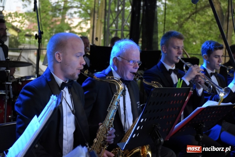 Zdjęcie w galerii na portalu naszraciborz.pl: Koncert majowy i jubileusz partnerskich gmin  wiadomości z regionu