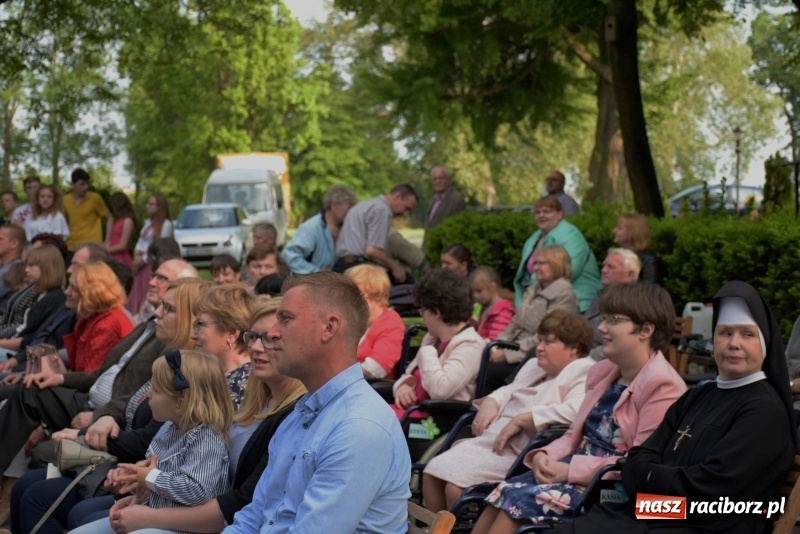 Zdjęcie w galerii na portalu naszraciborz.pl: Koncert majowy i jubileusz partnerskich gmin  wiadomości z regionu