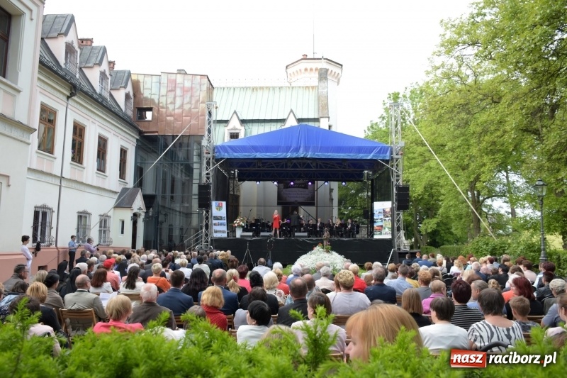 Zdjęcie w galerii na portalu naszraciborz.pl: Koncert majowy i jubileusz partnerskich gmin  wiadomości z regionu