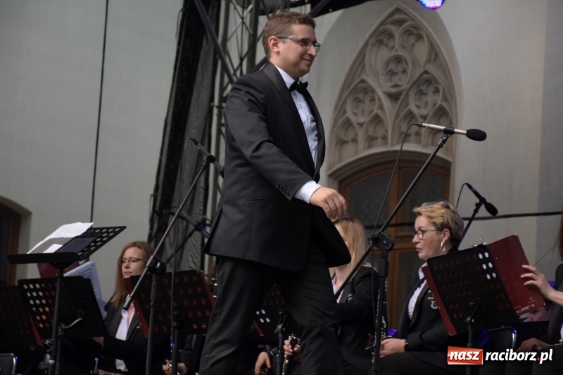 Zdjęcie w galerii na portalu naszraciborz.pl: Koncert majowy i jubileusz partnerskich gmin  wiadomości z regionu