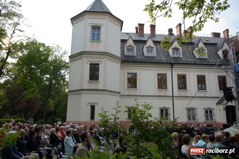 Zdjęcie w galerii na portalu naszraciborz.pl: Koncert majowy i jubileusz partnerskich gmin  wiadomości z regionu
