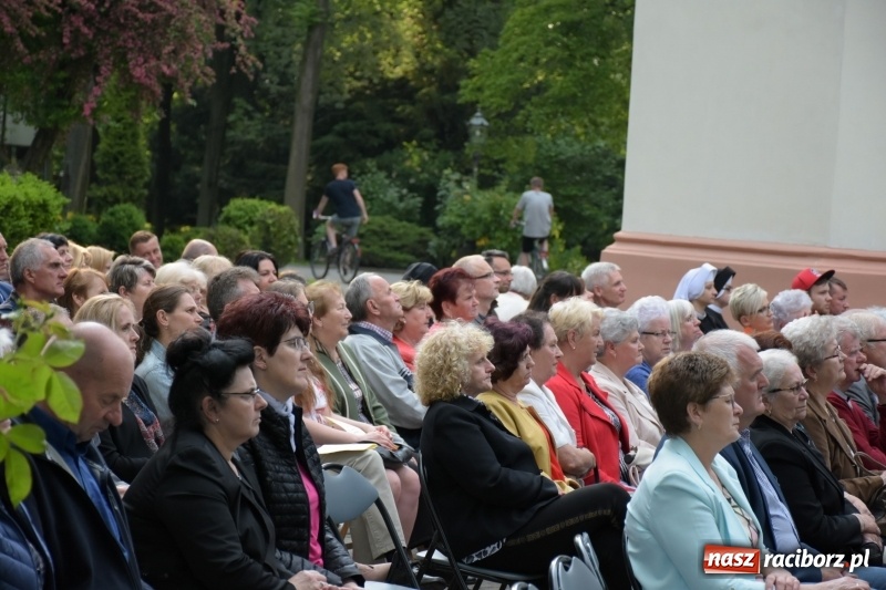Zdjęcie w galerii na portalu naszraciborz.pl: Koncert majowy i jubileusz partnerskich gmin  wiadomości z regionu