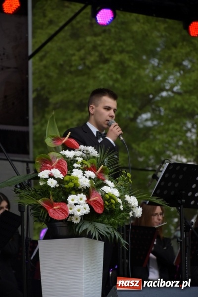 Zdjęcie w galerii na portalu naszraciborz.pl: Koncert majowy i jubileusz partnerskich gmin  wiadomości z regionu