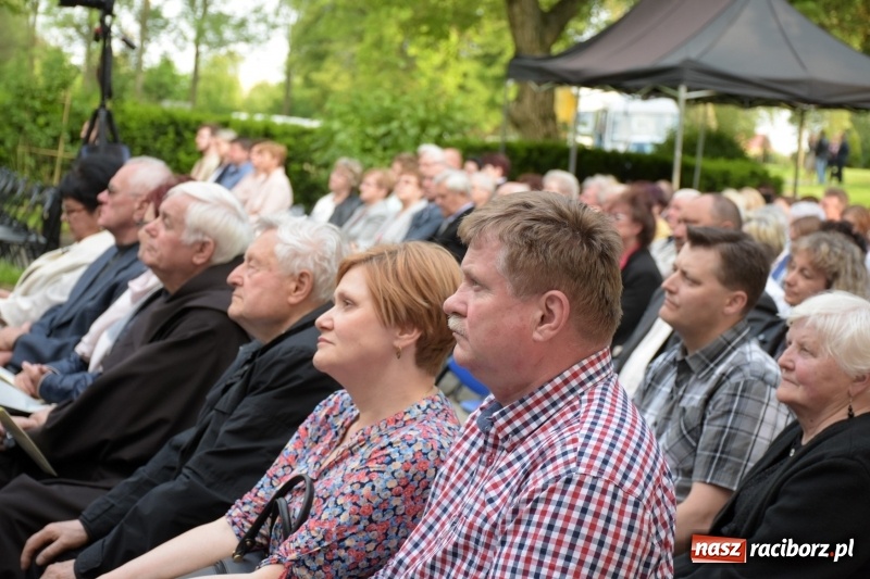 Zdjęcie w galerii na portalu naszraciborz.pl: Koncert majowy i jubileusz partnerskich gmin  wiadomości z regionu
