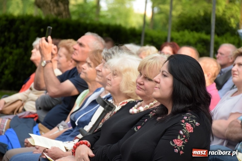 Zdjęcie w galerii na portalu naszraciborz.pl: Koncert majowy i jubileusz partnerskich gmin  wiadomości z regionu